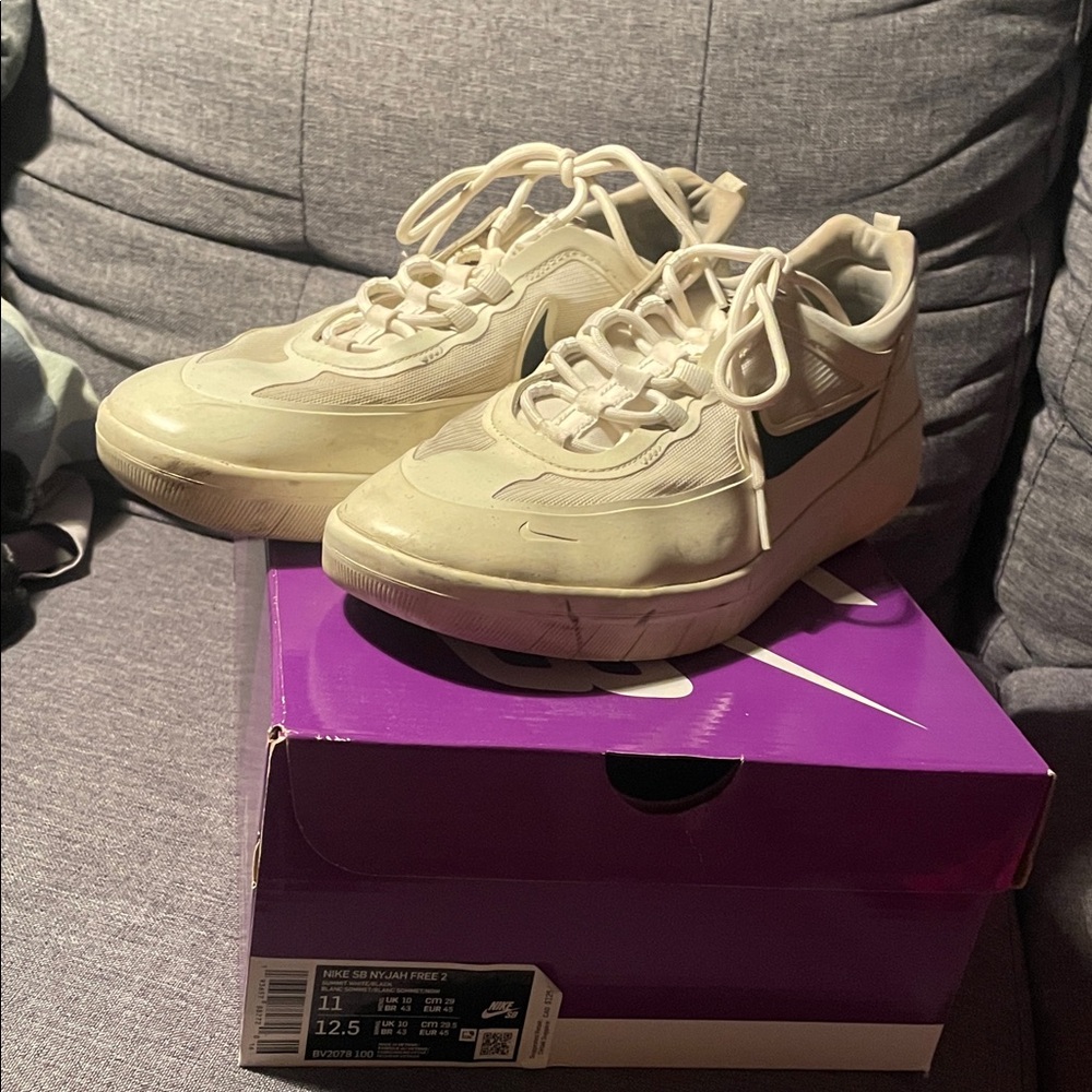 Nike nyjah free 2 SB White Sneakers